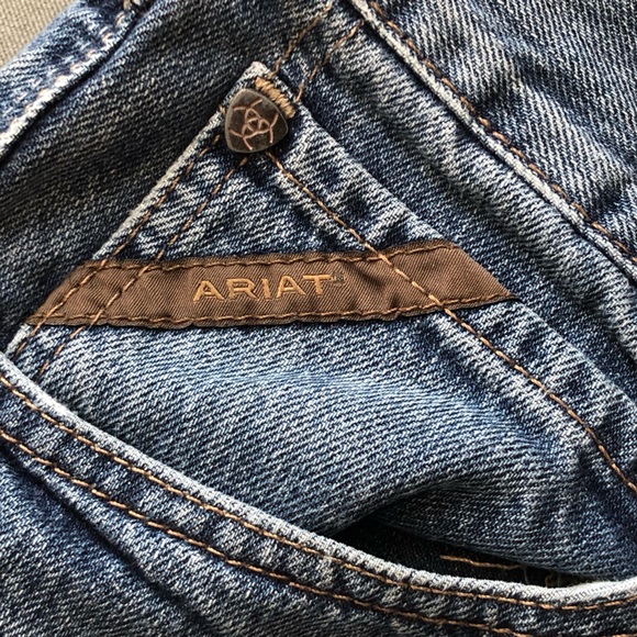 ARIAT sz28/32 ‘Legacy M4’ relaxed fit bootcut jeans - Picture 6 of 7